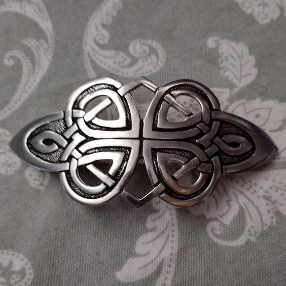 St Justin Other - Celtic Knot Barrette/Bow hairslide